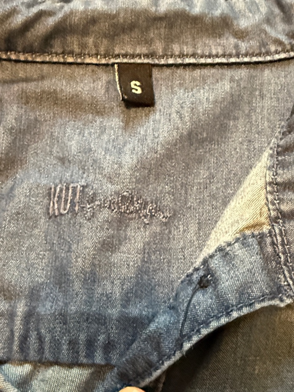 Kut from the Kloth denim shirt women’s size S - Picture 2 of 4